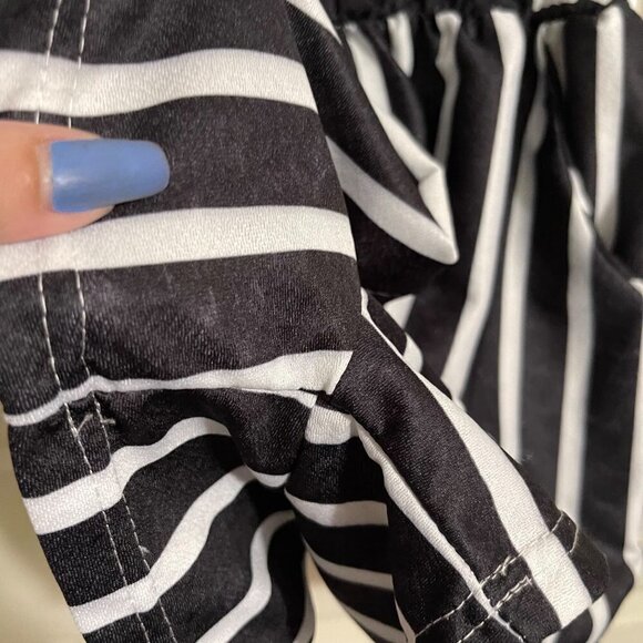 Womens Black White Striped Elastic Waist Pockets Keyhole Tie Back Romper Small - Picture 4 of 5